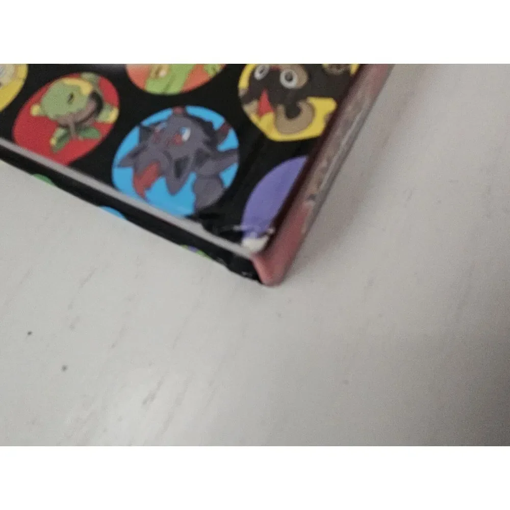 Pokemon Deluxe Essential Handbook‎ exclusive edition